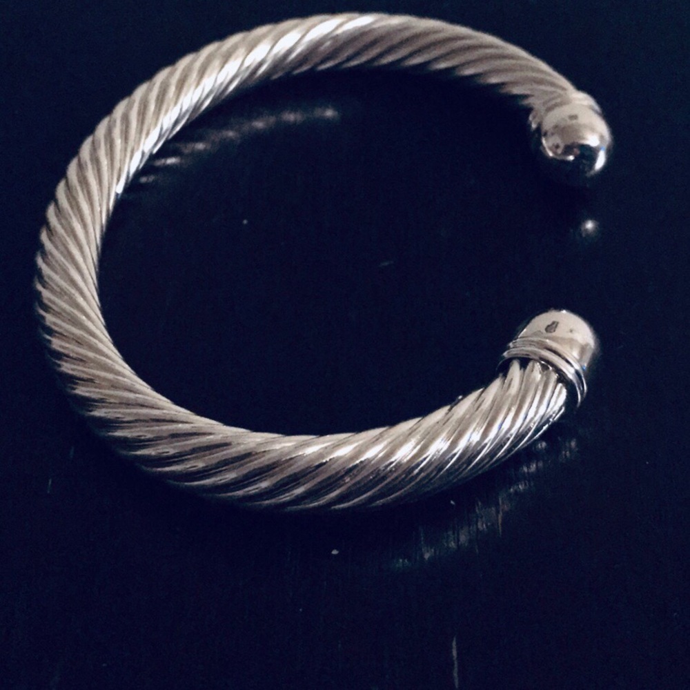 🌿 BRAND NEW Stunning Silver Cable Bracelet 🌿